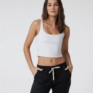 Vuori Daily Crop (White)